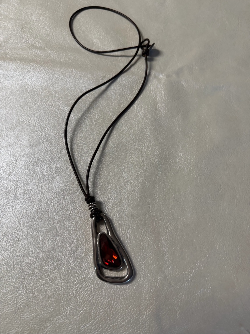 UNO de 50 Brown Leather Necklace with Red Teardrop Pendant